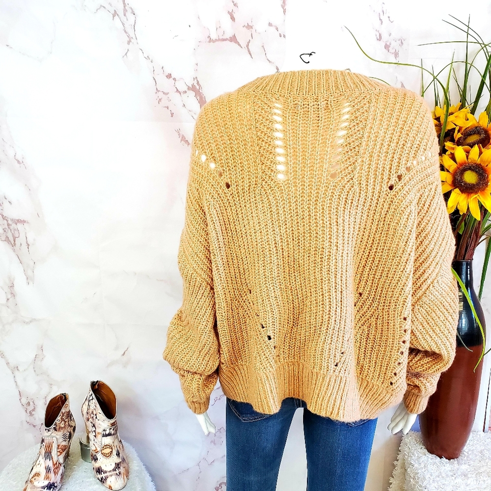NWT! Elizabeth and James comfy soft knit sweater - Picture 5 of 10